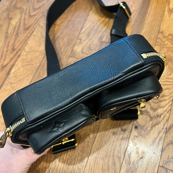 Louis Vuitton Utility Crossbody Noir Black Bag - Picture 6 of 7